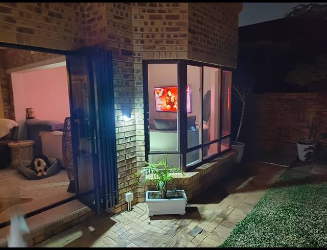 4 BEDROOM MAISONETTE FOR SALE IN SILVER LAKES